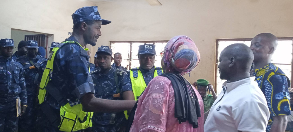 Le commissaire de première classe BRISSO SABI Mallam prend les commandes du commissariat de l'arrondissement de Nikki centre.
