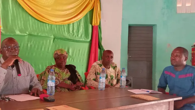 ÉDUCATION : Les Groupements de Femmes issus de la Communauté d'Épargne et de Crédit Interne(CECI) apportent leur soutien pour le fonctionnement de la cantine scolaire dans la commune de Nikki.