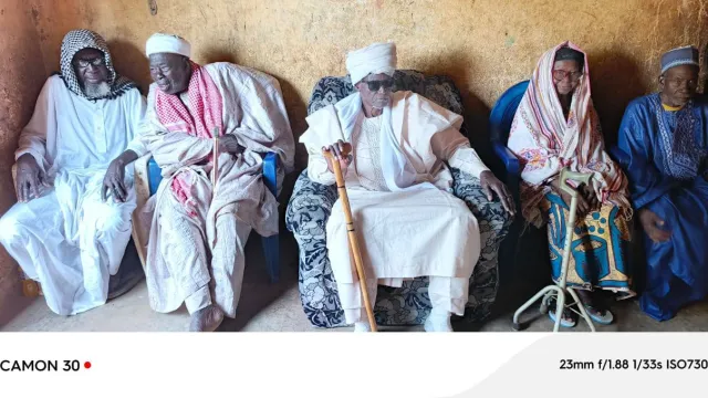 Le palais impérial de Nikki célèbre le port de turban du nouveau SARIKI ZONGO de Nikki.